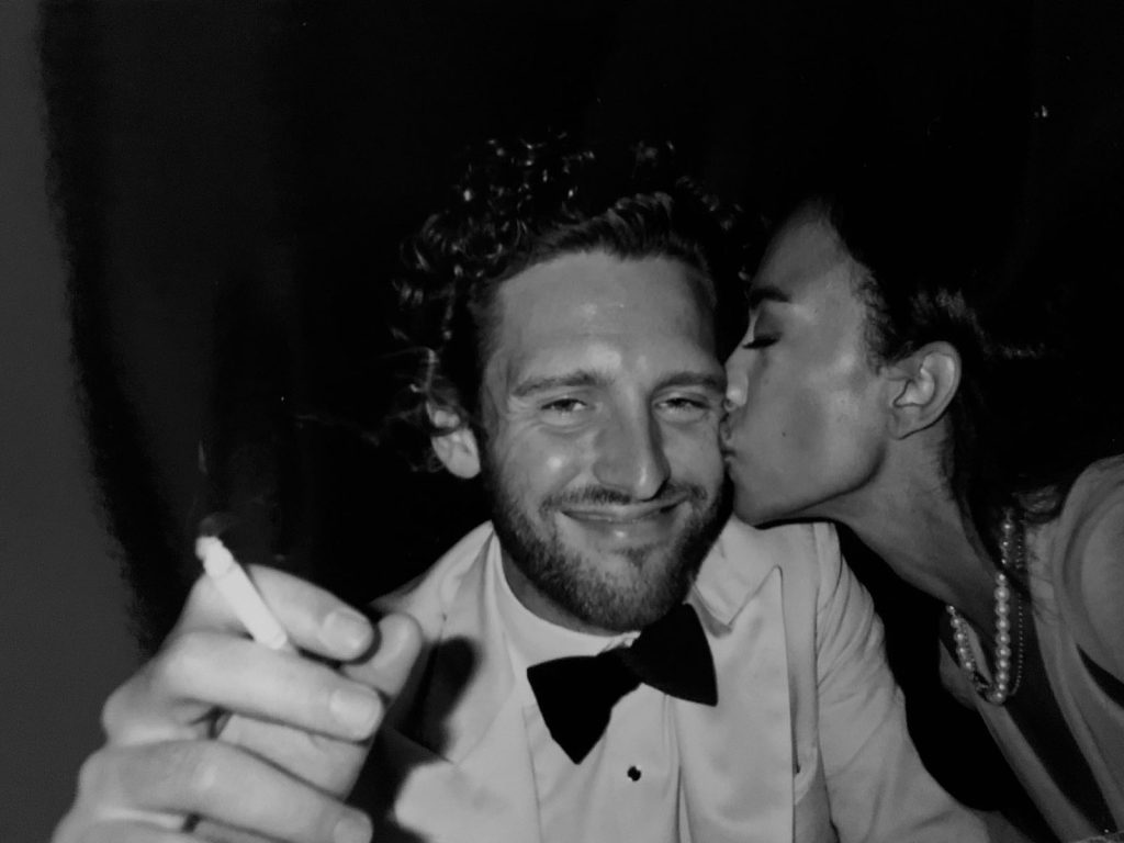 Amanda-Leo-Couple-pics-8